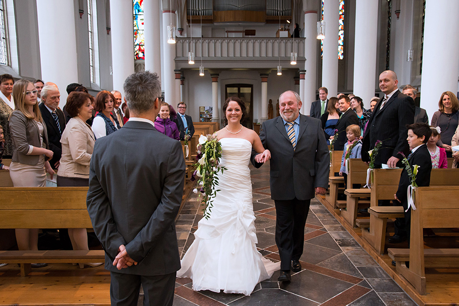 Brautübergabe in der Kirche